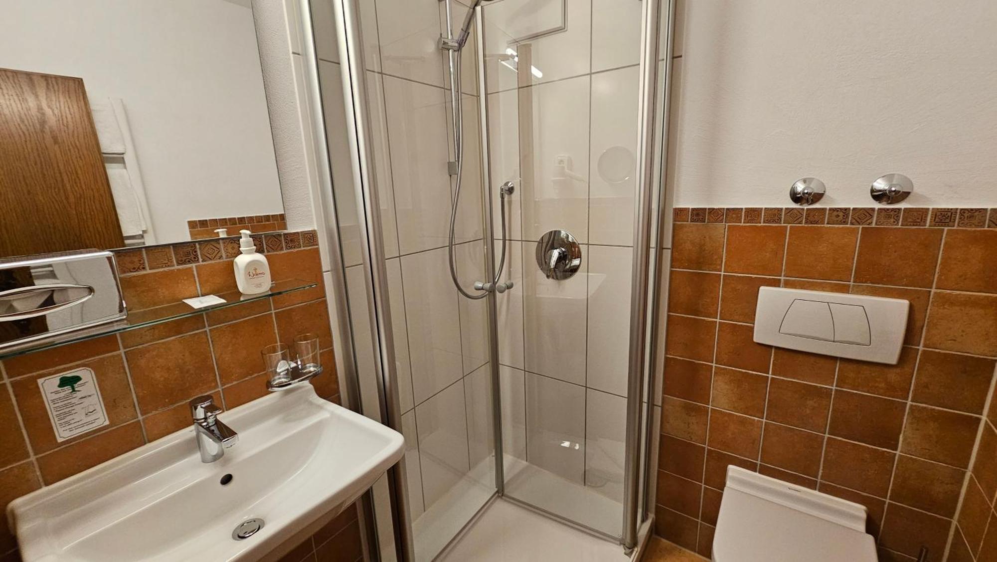 סנדן Hotel Gasthof Roessle מראה חיצוני תמונה