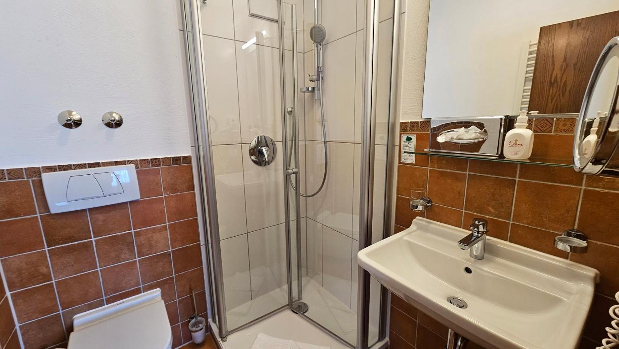 סנדן Hotel Gasthof Roessle מראה חיצוני תמונה