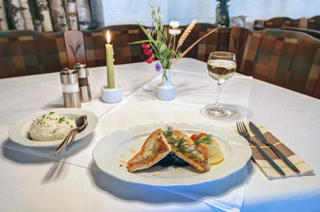 סנדן Hotel Gasthof Roessle מראה חיצוני תמונה